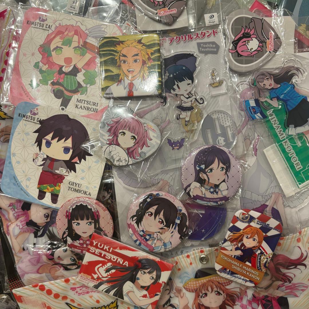 鬼滅の刃 ワンピース　ラブライブ！アニメグッズ　まとめ売り 大量　1500点以上