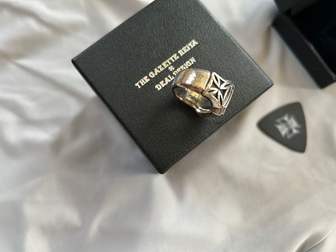 DEAL DESIGN the GazettE REITAリングれいた