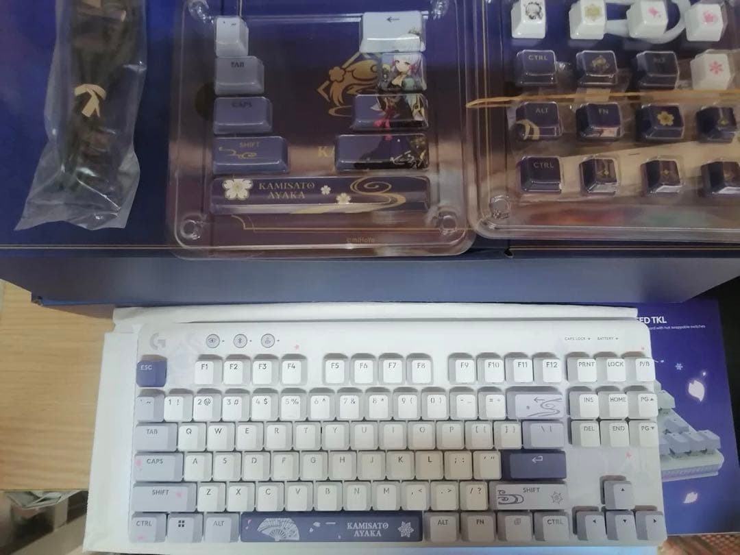 原神 Logitech G517 ワイヤレスゲーミングキーボード 神里綾華モデル