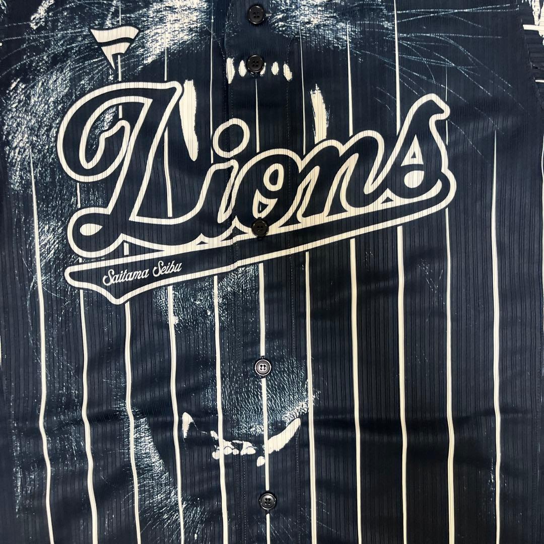 埼玉西武ライオンズ 與座海人 実使用 サードユニフォーム - メルカリ