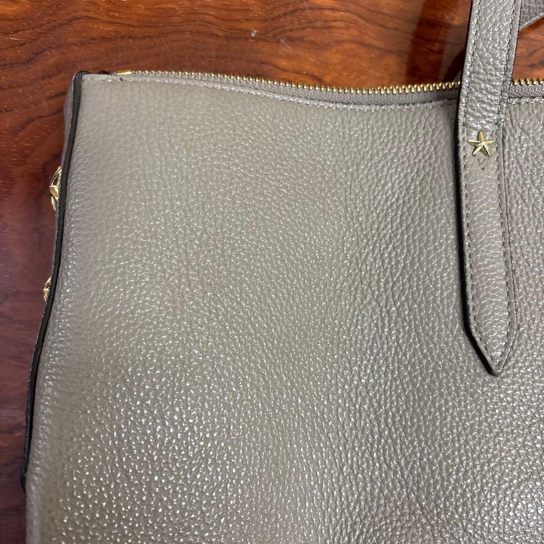 JIMMY CHOOグレー レザー トートバッグ ファスナー付き 0224k20 - メルカリ