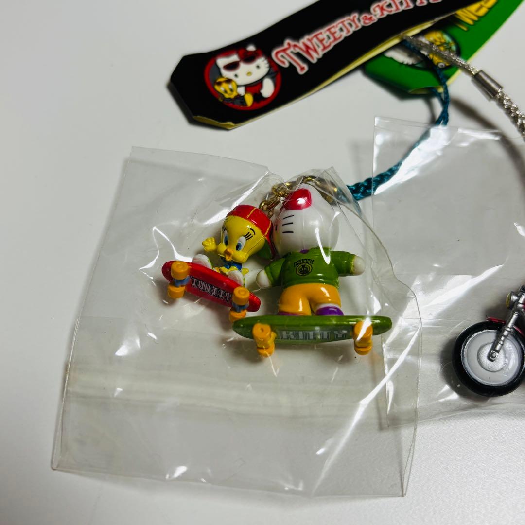 サンリオ　ハローキティ　根付　Tweety&kitty