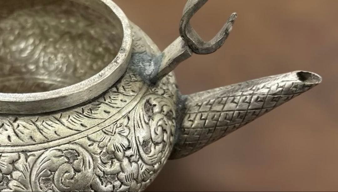 錫製 彫刻文様 水注 急須型 蓋付き 420g 伝統工芸 古道具 - メルカリ