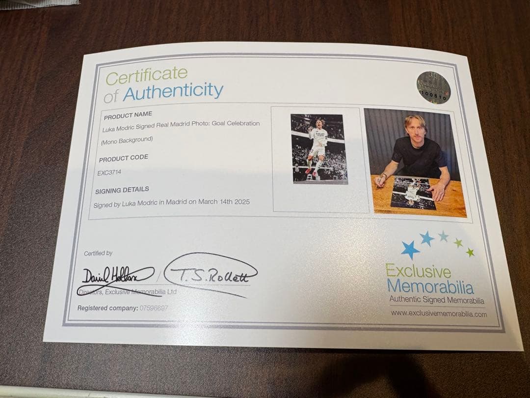 モドリッチ 直筆サインフォト 証明書付 レアルマドリード exclusive