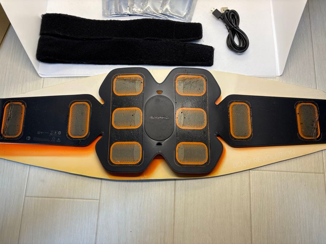 週末限定セール】新品パッド付 シックスパッド アブズベルト S/M/L