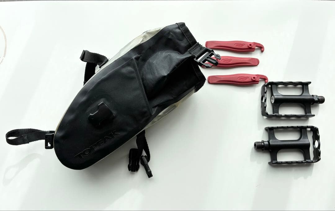 InterMax ロードバイク カーボンフレーム 黒/赤