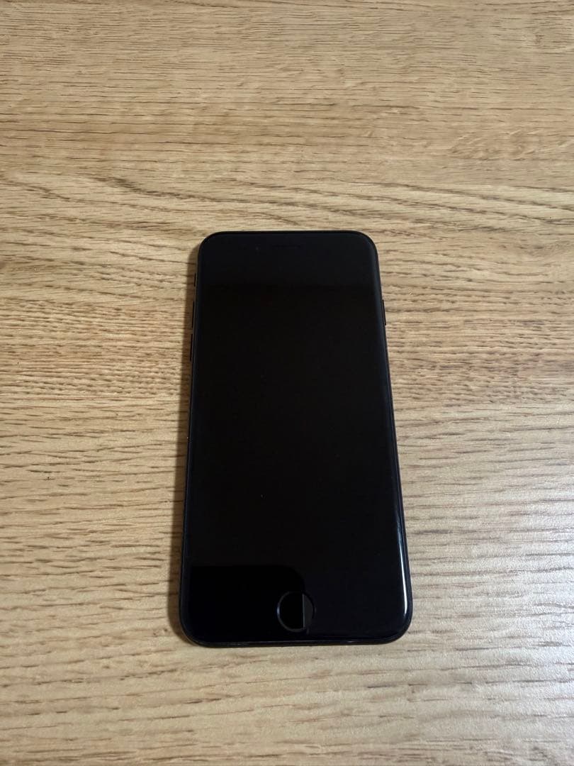 iPhone 7 ブラック 128GB バッテリー100% ジャンク品 - メルカリ