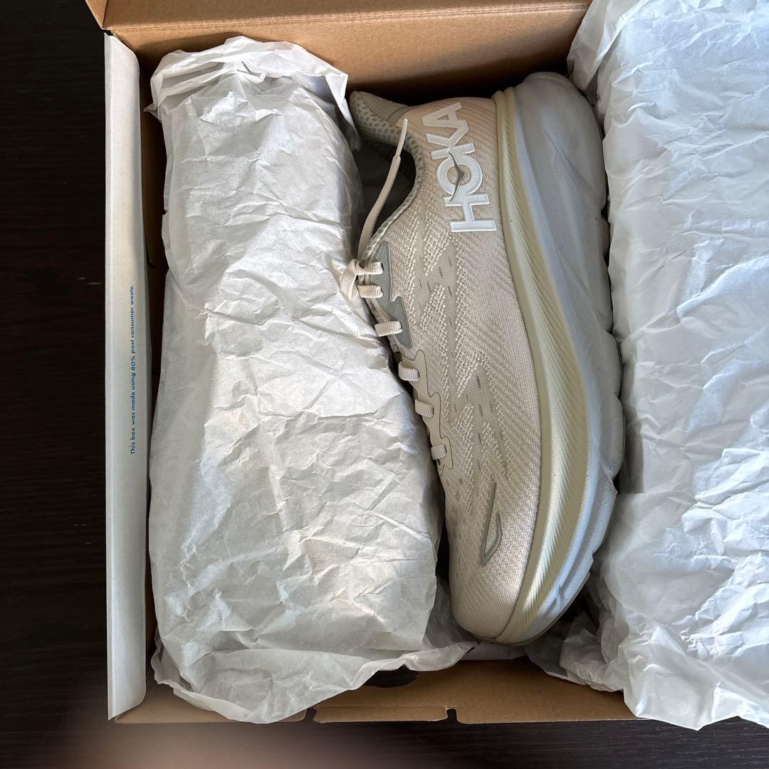 HOKA ホカCLIFTON 9 クリフトン　ベージュ　WIDE 27.5cm