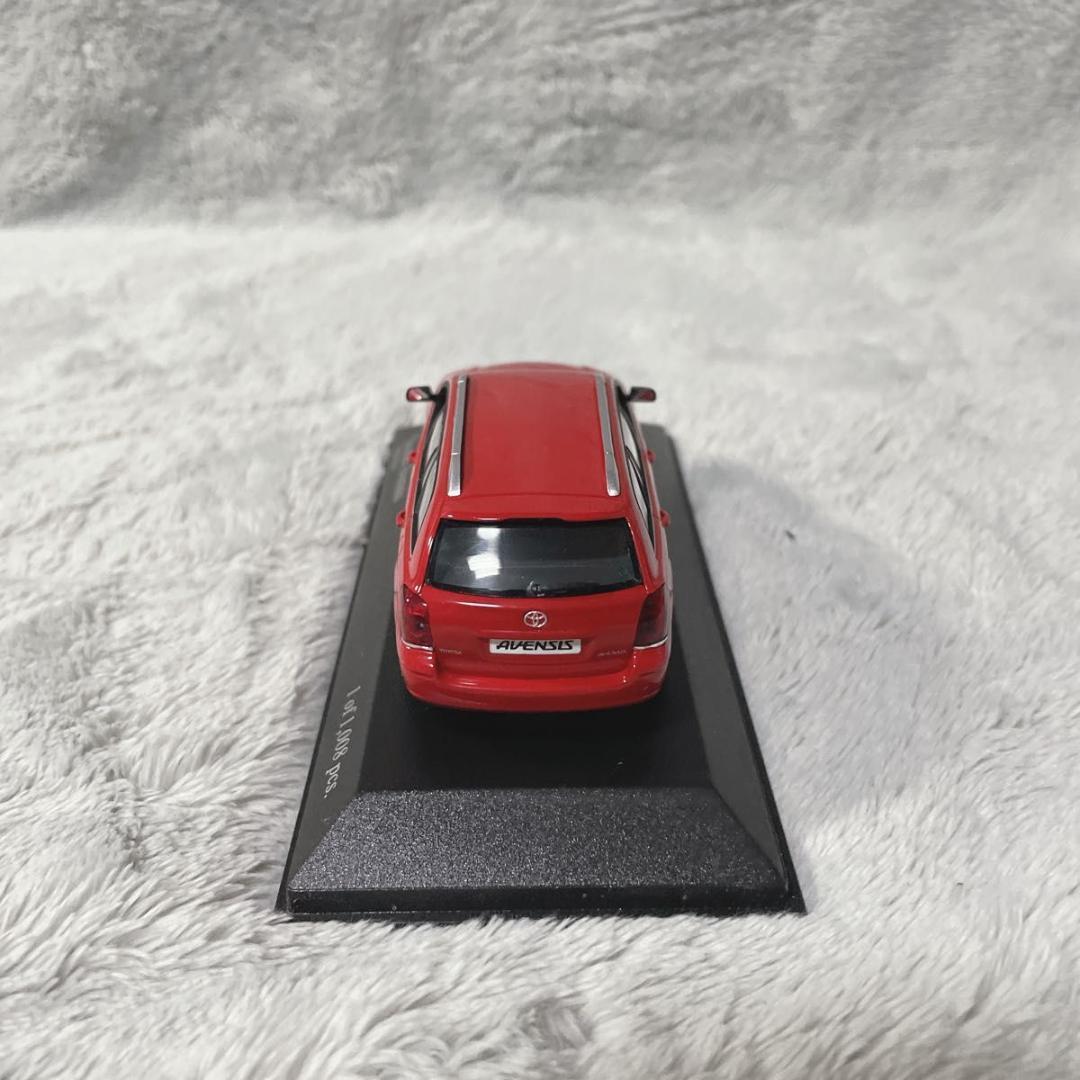 ミニチャンプス 1/43 トヨタ アベンシス ソーラーレッド ミニカー