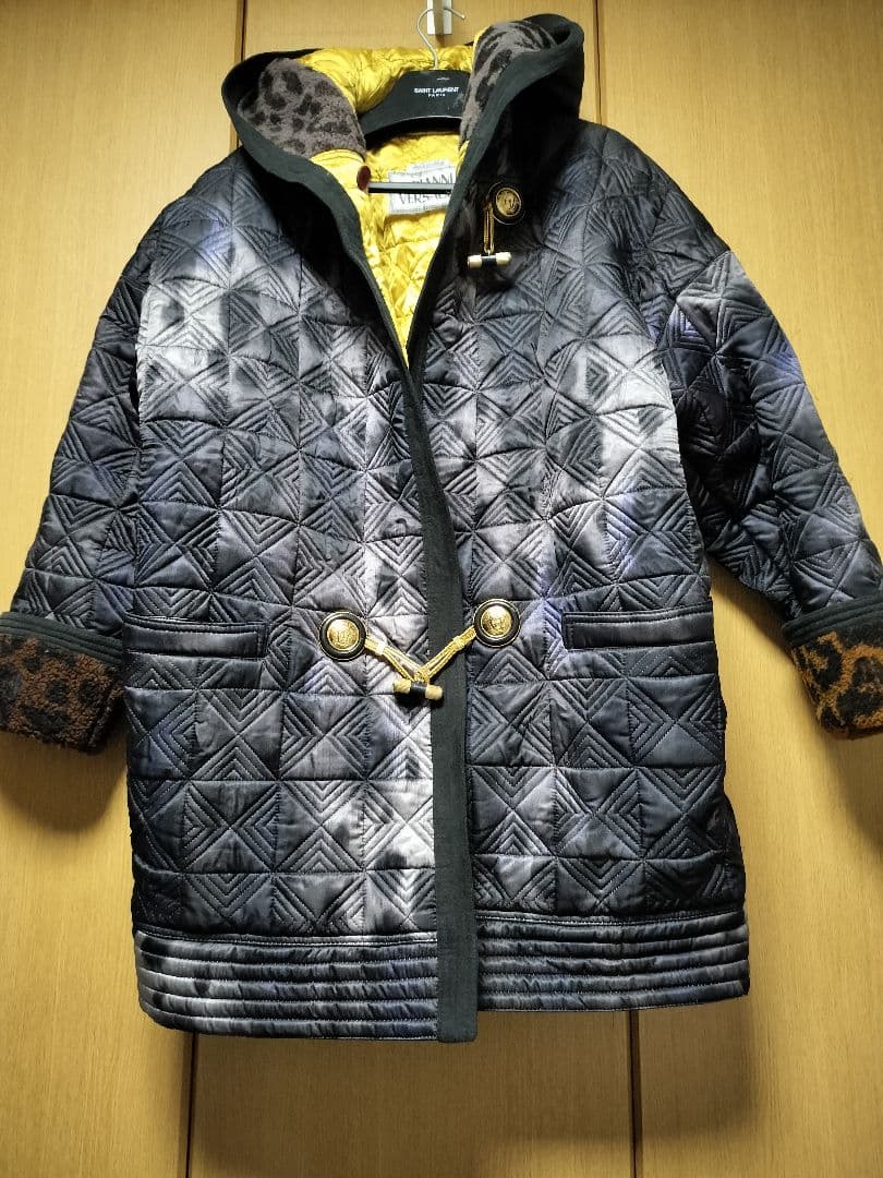 希少ヴィンテージGIANNI VERSACE ヴェルサーチフードコート GIANNI VERSACE Leopard print Faux Fur Velvety Coat size 40 from F