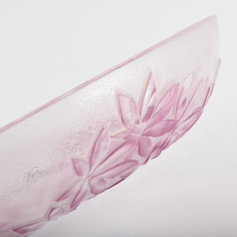 ガラス工芸 荒木良忠作 玻璃彫刻 金赤楓はがさね文皿 共布共箱 C 9197