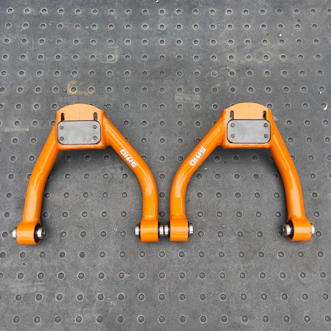 フロント アッパーアーム 18 20 21 クラウン スキッドレーシング