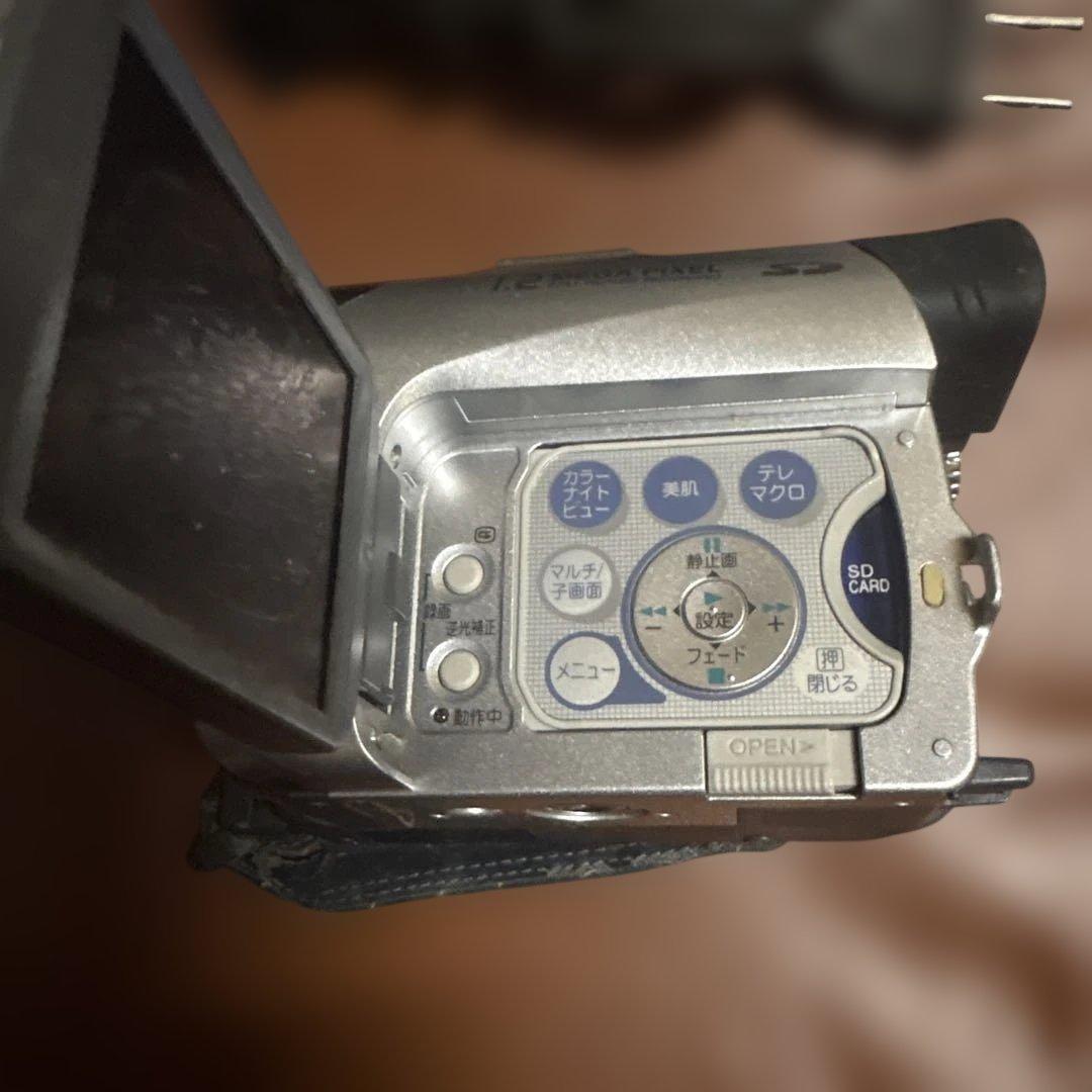 Panasonic NV-GS120 カメラ 充電器 付属品付き - メルカリ