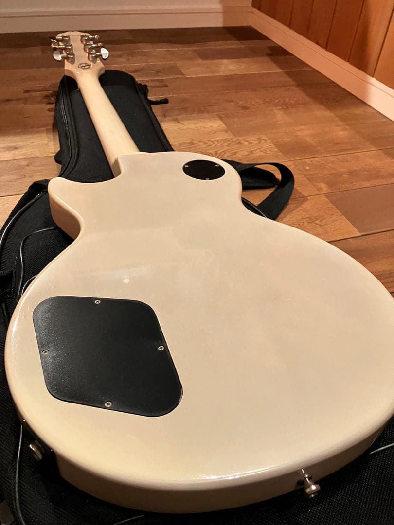 Epiphone Les Paul special クリーム色