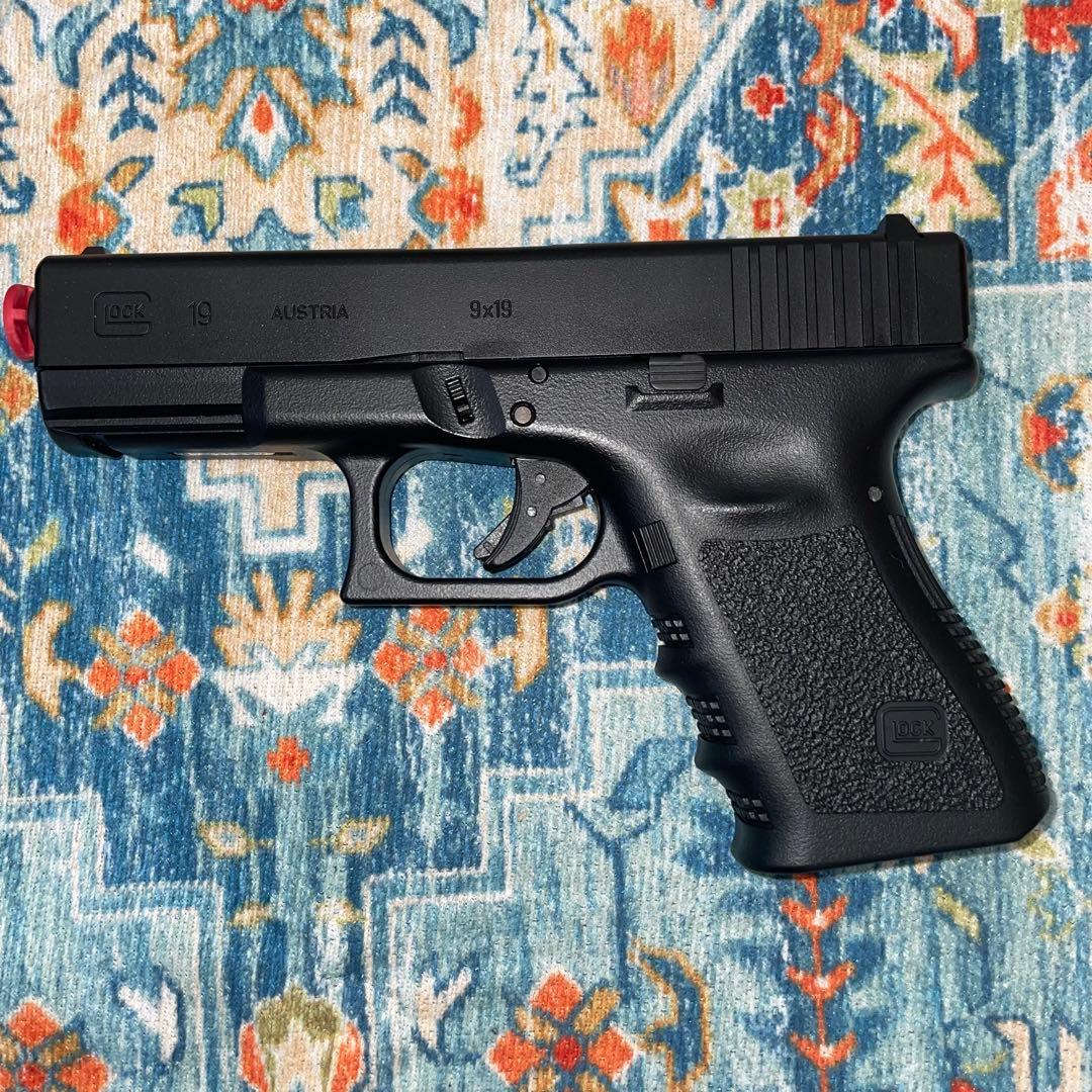 東京マルイ ガスハンドガン グロック19 Gen3 予備マガジン付 ほぼ未使用