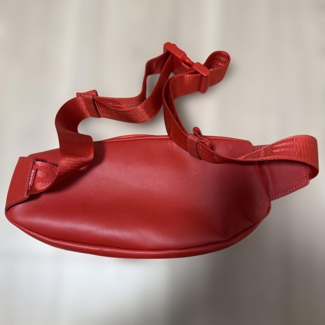 バッグ Supreme Leather Waist Bag \"Red\" (FW23)