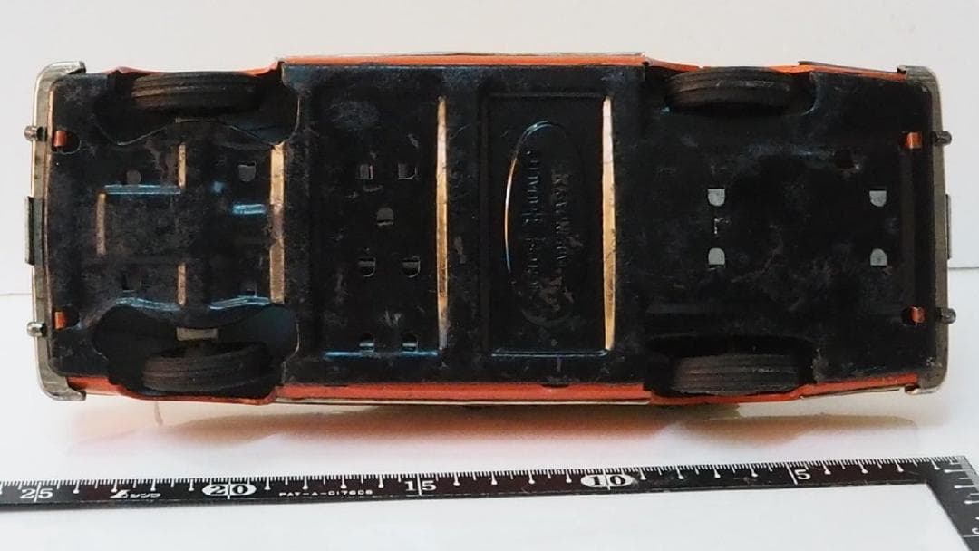 萬代屋【イスズ ベレル タクシー リモコン欠】当時物ブリキ製ミニカー