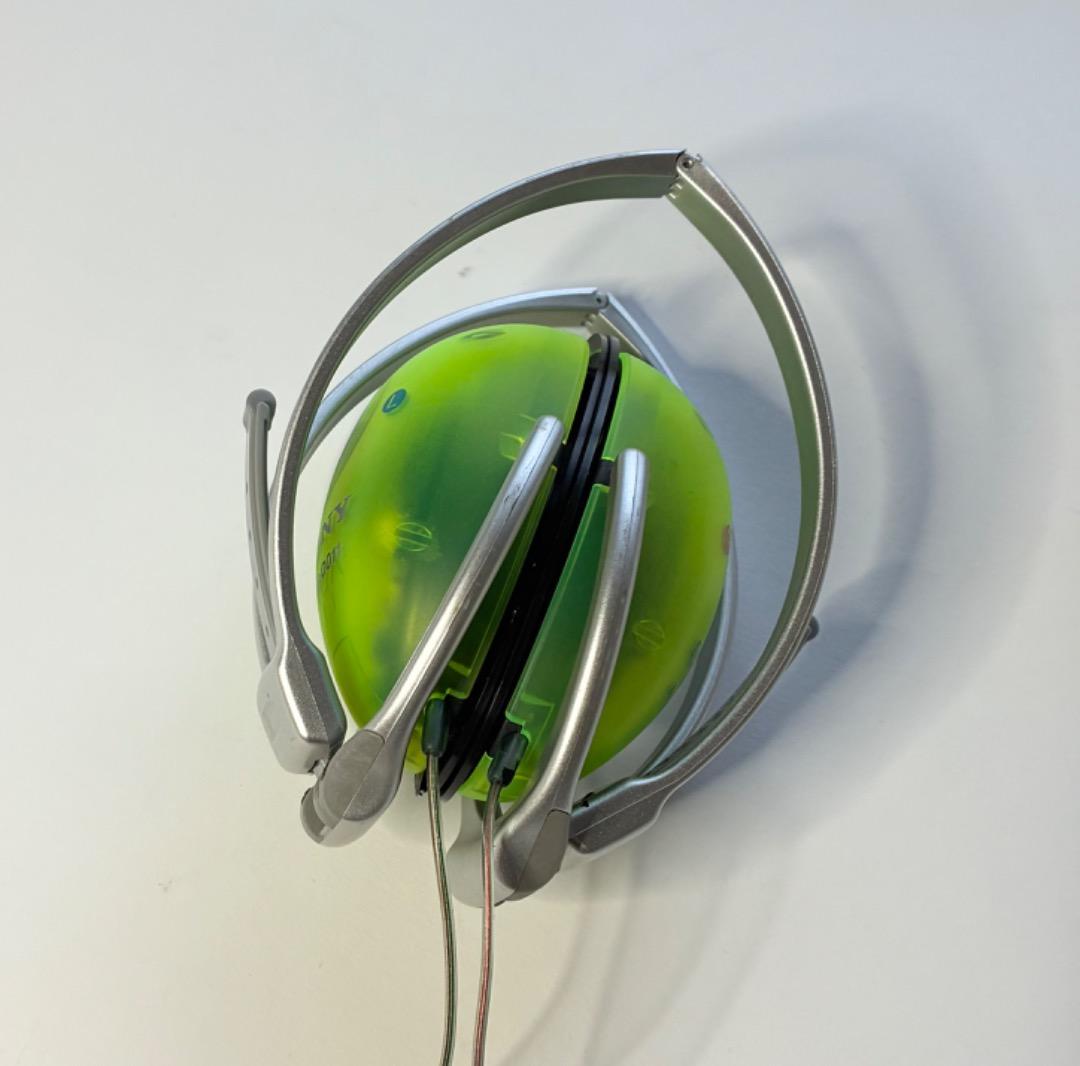SONY ヘッドホン “eggo\" MDR-D011 密閉型 スケルトン 中古