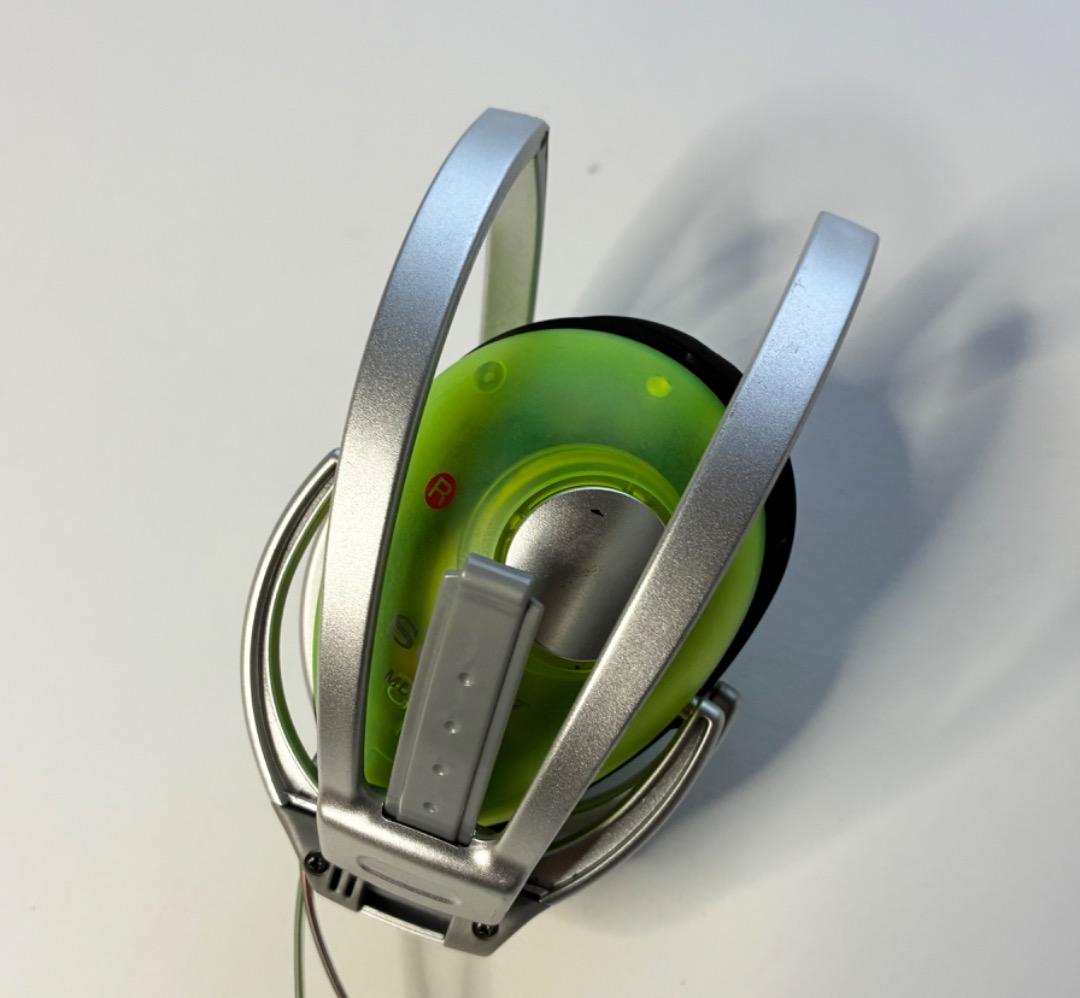 SONY ヘッドホン “eggo\" MDR-D011 密閉型 スケルトン 中古