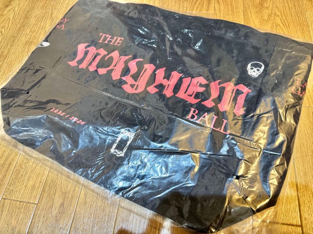 ラスト1個)レディーガガ VIPGOLD 最前列 トート 黒〜最安値〜 - メルカリ