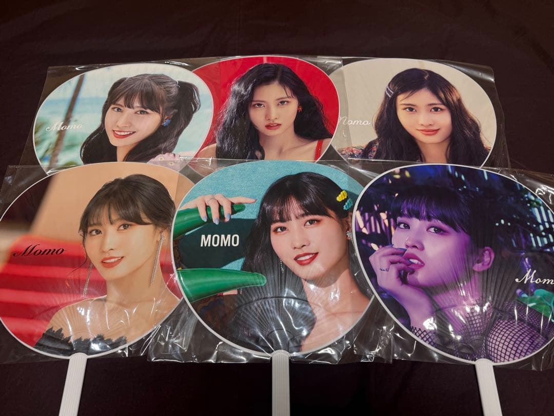 TWICE モモ うちわ - メルカリ