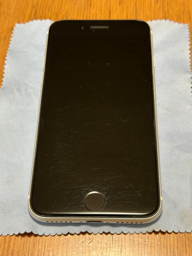 iPhone SE2 シルバー 64GB Amazon.com: Apple iPhone SE 2nd Generation, US Version, 64GB