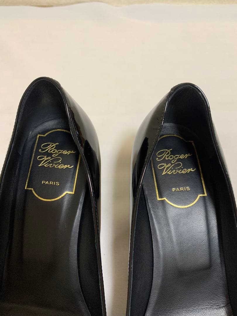 美品】Roger Vivier ブラック エナメル ハイヒール24cm