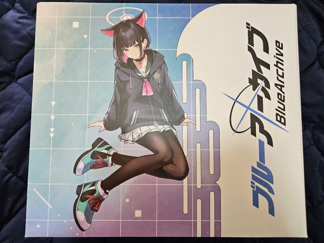 ブルーアーカイブ カズサのスニーカー サイズ28cm ポストカード同封