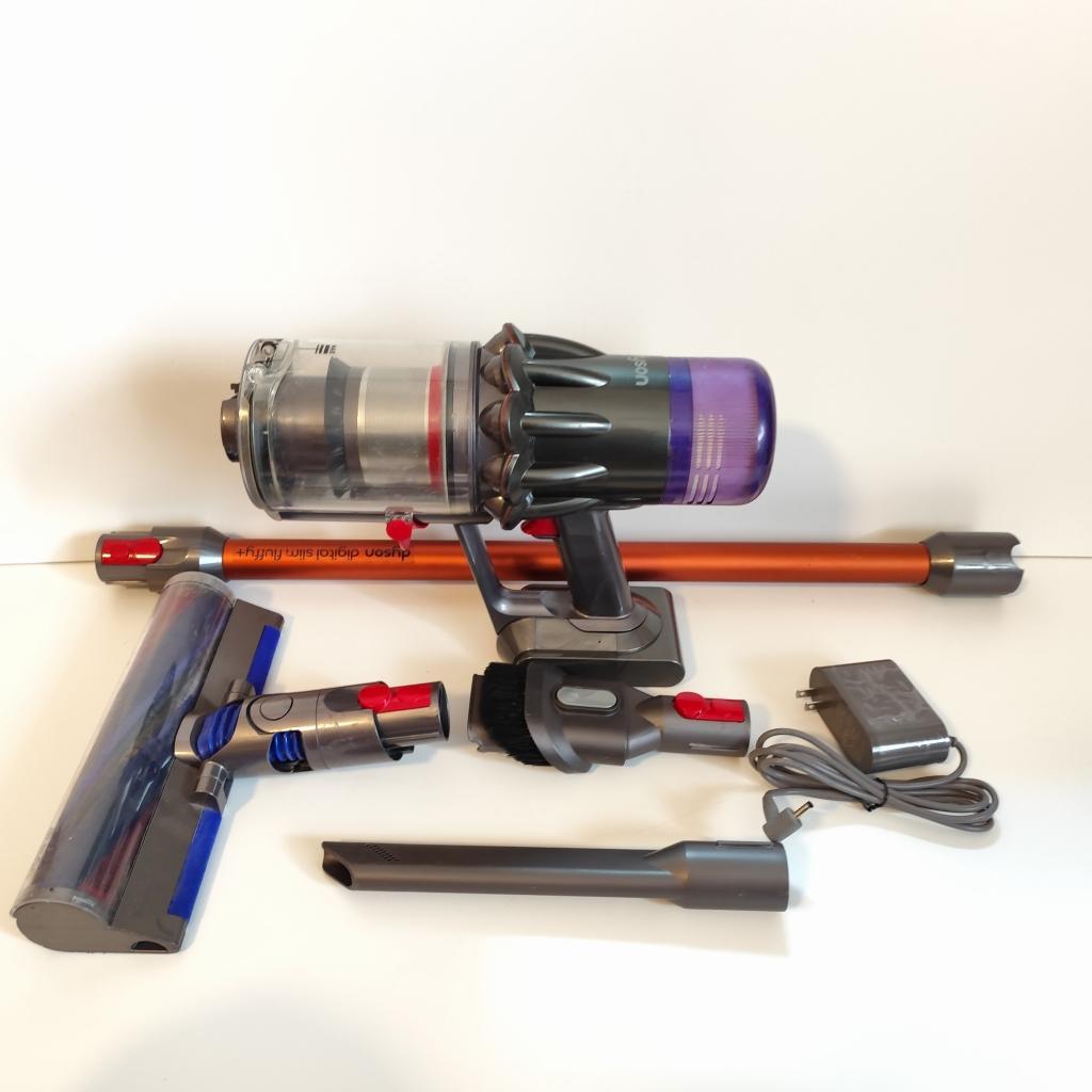 バッテリー良好 Dyson SV18 掃除機 一式セット【動作確認済】No191 バッテリー良好 Dyson SV18 掃除機 一式セット【動作確認済】No191