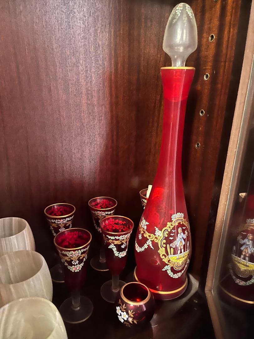 赤色ガラス デカンタとショットグラスセット カガミクリスタル 江戸切子 デキャンタ ワイングラス セット - メルカリ