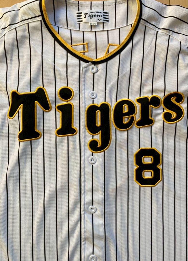 ⑤【美品】阪神タイガース 佐藤輝明選手 前ホーム ユニフォーム O