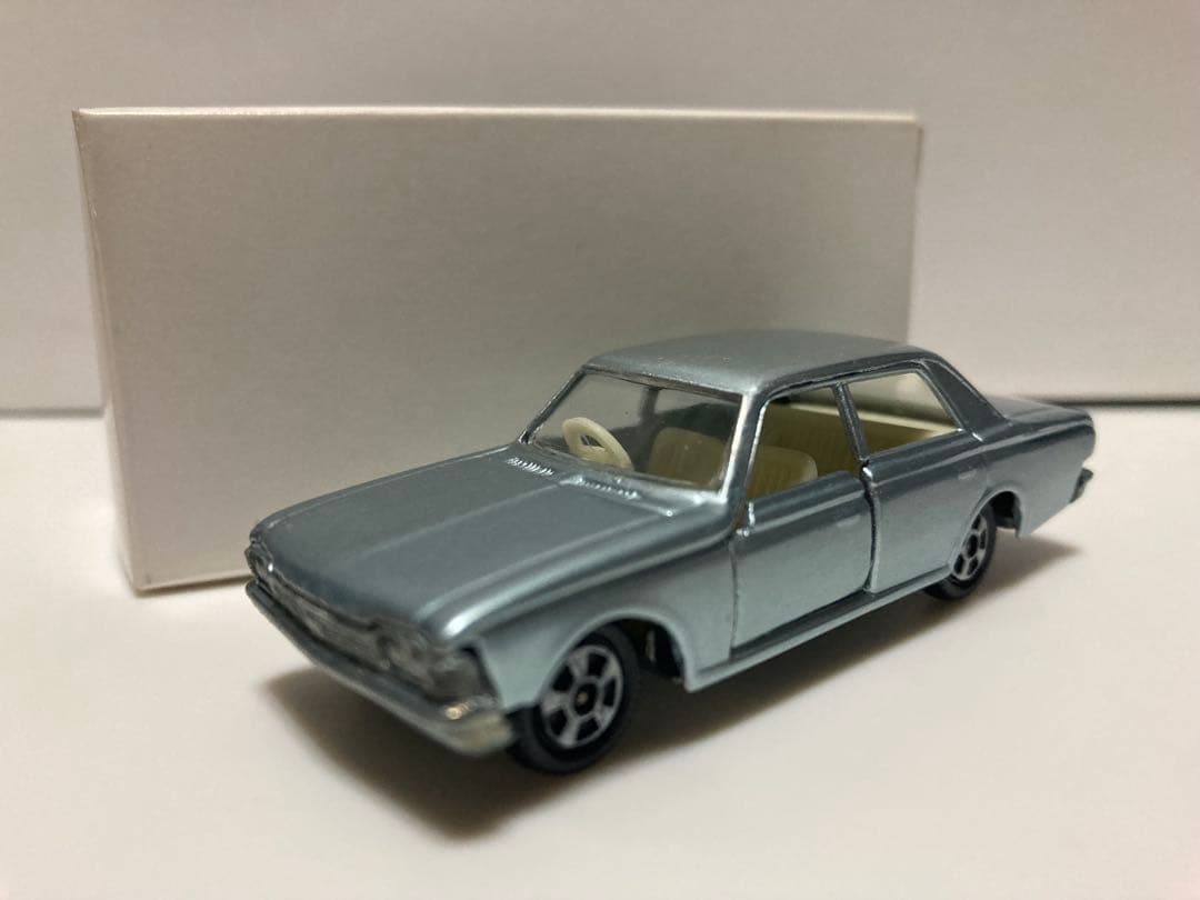 トミカ　日本製　クラウン　スーパーデラックス　1Aホイール　メタブルー ミニカーショップ ケンボックス トミカ 黒箱☆3☆トヨタクラウン