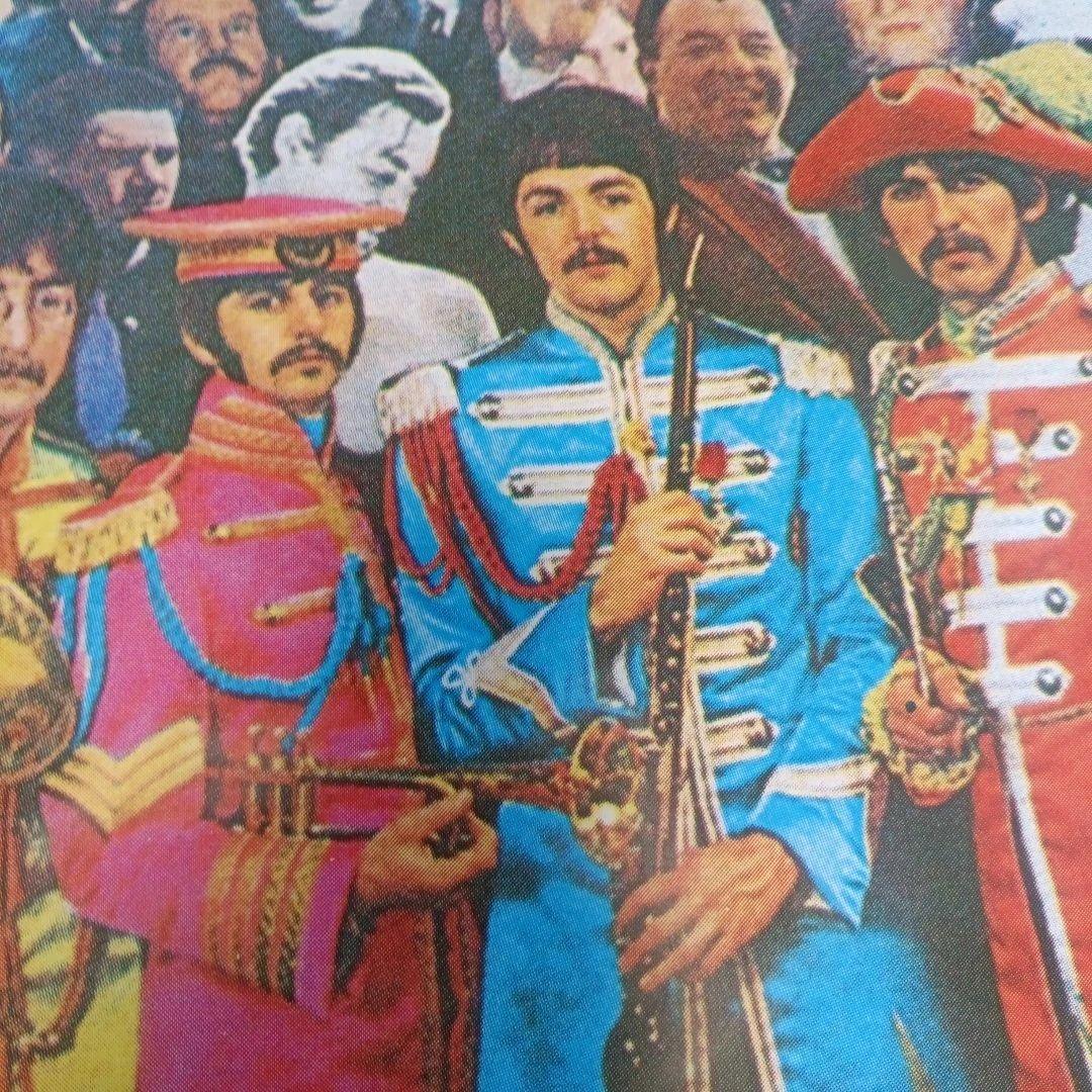 BEATLES 大判ポスター サージェント・ペパーズ・ロンリー・ハーツ・クラブ