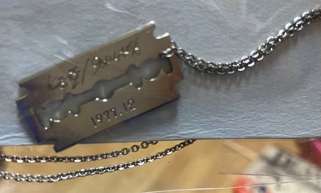 希少】沢田研二 JULIE カミソリ型ネックレス&ピンバッヂSET ジュリー