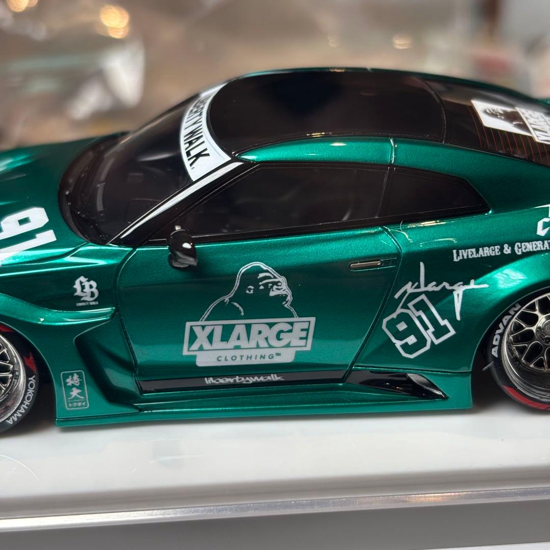 Make Up 1/43 LBWK × XLARGE NISSAN 35GT
