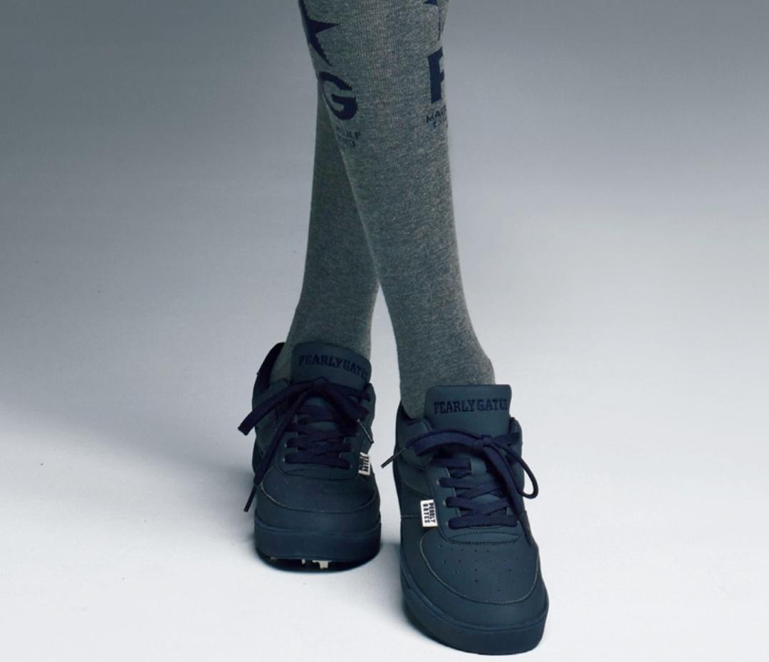 新品正規品 パーリーゲイツ 定価28600円 ゴルフシューズ 紺 25.0cm