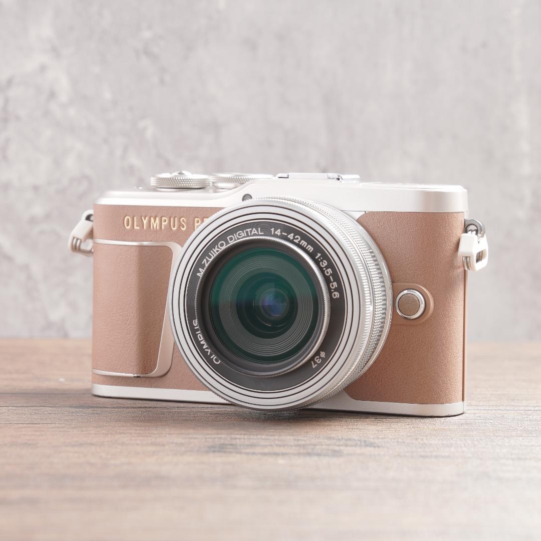 ショット数2809回で超美品✨自撮り✨OLYMPUS PEN E-PL9