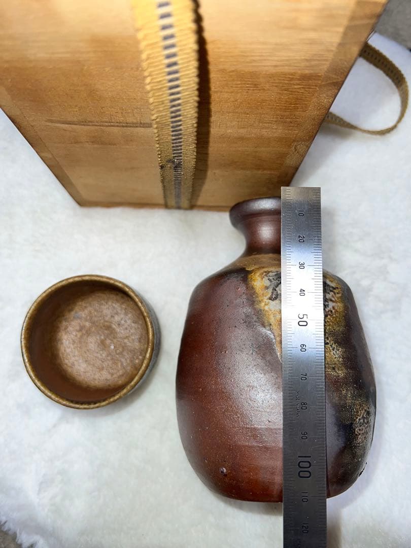 備前焼　徳利＆ぐい呑み　木箱入り Amazon.co.jp: 備前焼 徳利 ぐいのみ セット プレゼント 木箱付き 伝統