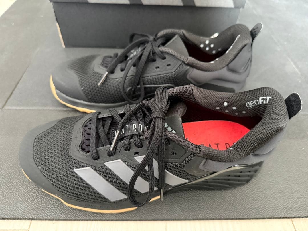 値下げNG 美品　アディダス　ドロップセット3トレーナー　 27.0cm