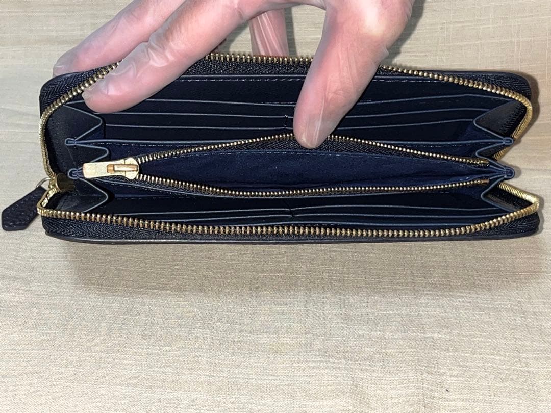 クベラ（KUBERA）シュランケンカーフ ラウンドファスナー長財布 - メルカリ