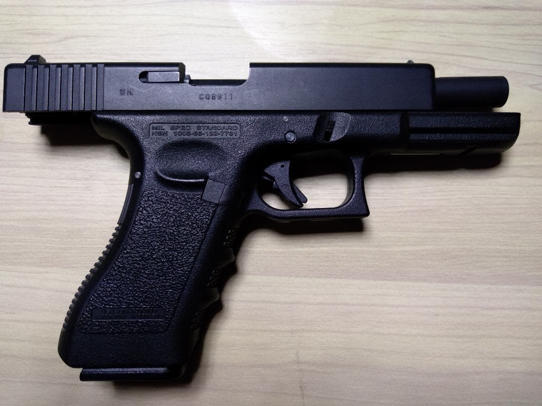 絶版品】KSC グロック G18C(セミ&フルオート) ロングマガジン付き