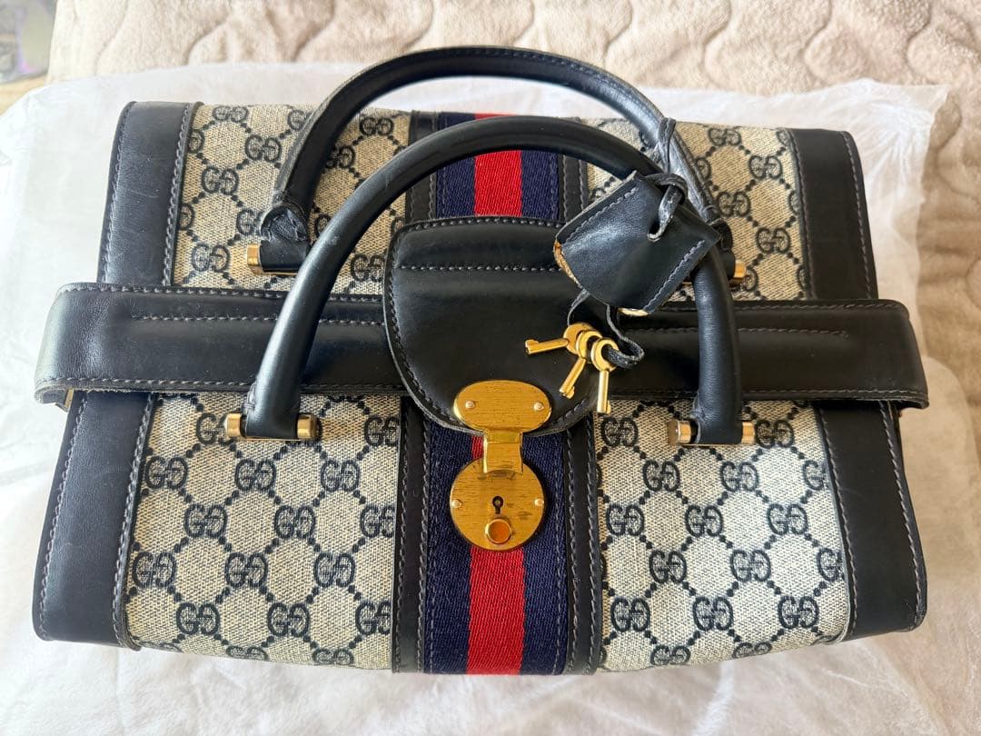 GUCCI オールドグッチ シェリーライン ボストンバッグ ネイビー - メルカリ