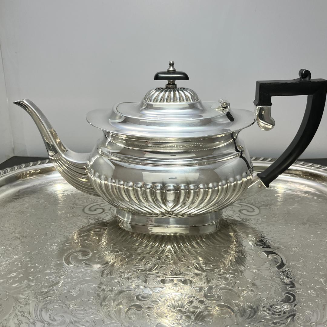 英国】 ハーフリブのティーサービス 4点 ティーポット/コーヒーポット