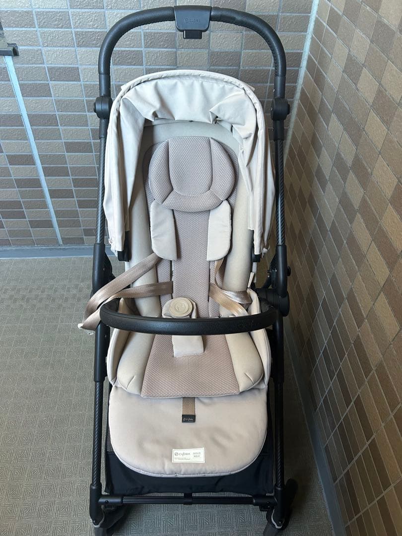 cybexメリオカーボン2024 アーモンドベージュ ドリンクホルダー付