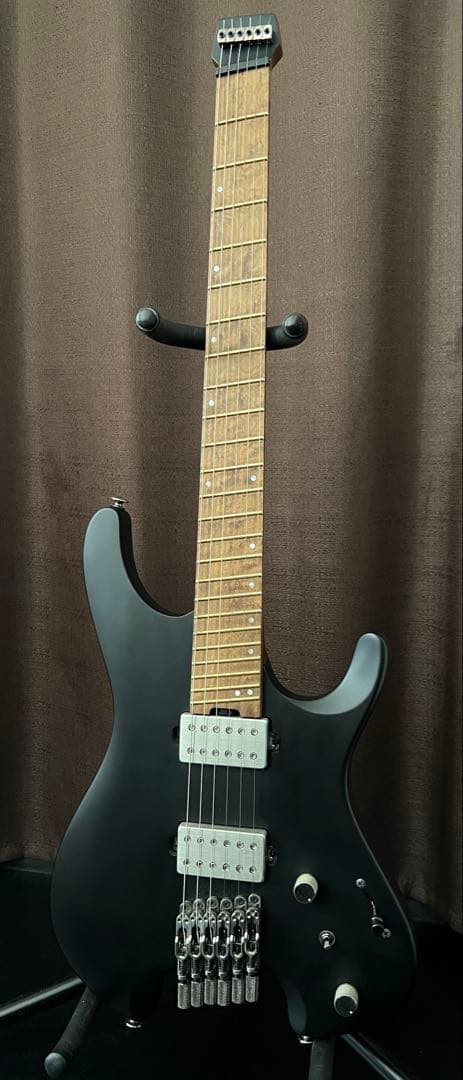Ibanez QX52 BKF ヘッドレスギター Amazon.com: Ibanez QX52 Electric Guitar - Flat Black : Musical