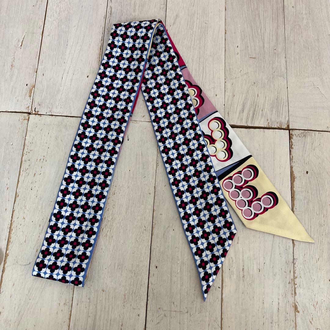 FENDI フェンディ 細長スカーフ ラッピー フラワーモチーフ LOVE