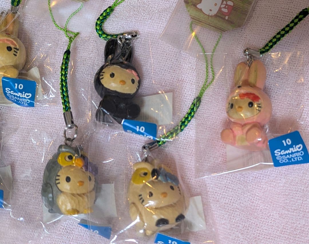 ハローキティ　木彫りシリーズ　6種