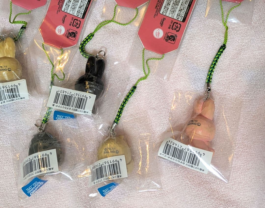 ハローキティ　木彫りシリーズ　6種