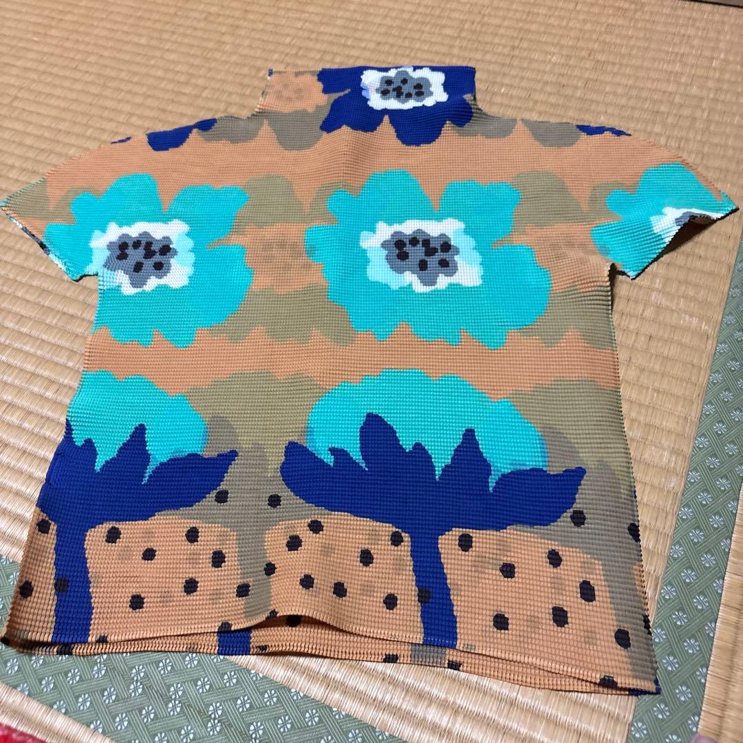 meイッセイミヤケトップス中古品 中古・古着通販】me ISSEY MIYAKE (ミーイッセイ ミヤケ) ハイネック