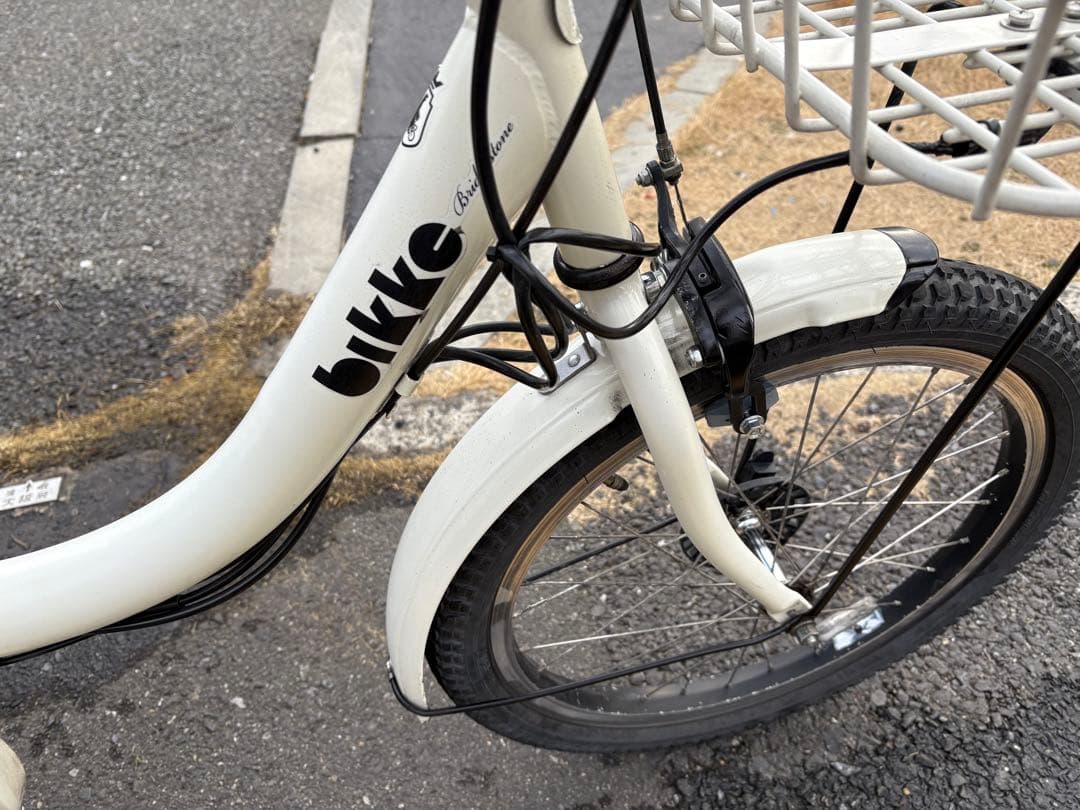 中古20㌅ブリヂストン電動アシスト自転車　8.7Ah 大阪　009番